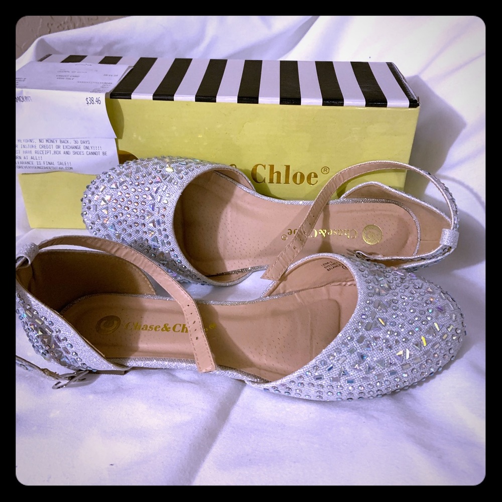 Women’s Silver Glitter Dress Shoes - size 8